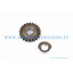 Pinion 21 meshes with primary DRT Z Z 72 (Ratio 3.43) straight teeth for Vespa 50 - Primavera - ET3