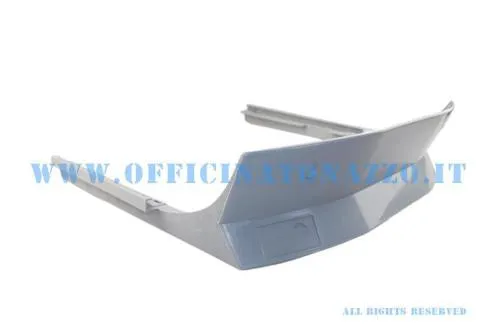 Spoiler anteriore non verniciato per Vespa T5. Adattabile a PX modificando gli incastri laterali e praticando i fori di fissaggio.