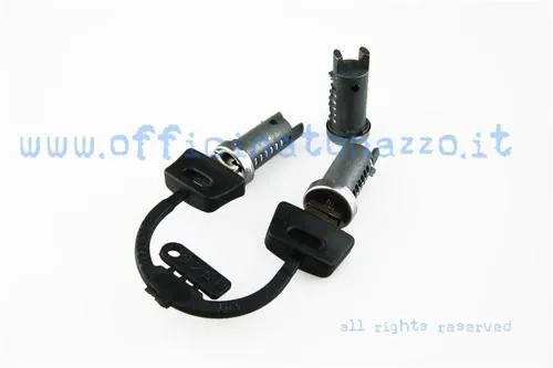 Kit CIF con 3 cilindretti e 2 chiavi abbinate per bloccasterzo, bauletto e sella Vespa PX-PE Arcobaleno e T5.
