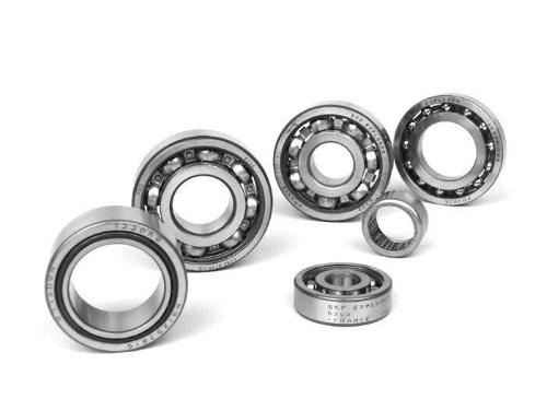 Kit Scooter Center 3730003 con 6 cuscinetti per motore Vespa PK 125 ETS VMS1T: 6303, NBI 253815, 6200, 16005, 6204 e HK1612.