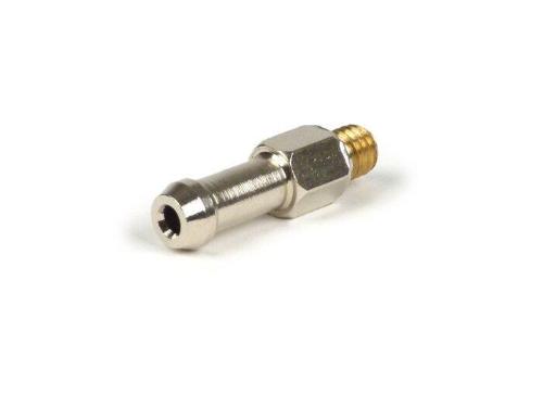 Raccordo depressione BGM ORIGINAL 708090: M6, chiave 8 mm, foro 3,5 mm, esterno 6,1 mm, lunghezza 30 mm e O-ring incluso.