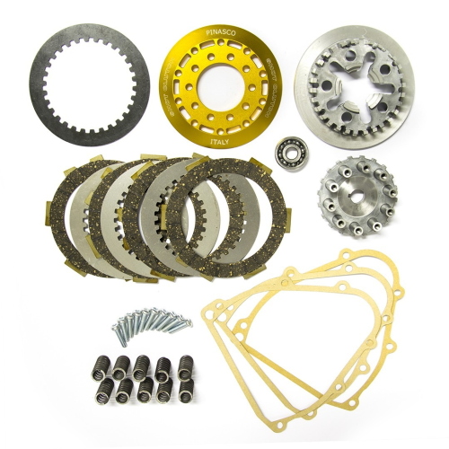 Frizione Pinasco Racing Shot Clutch 26090551 a 4 dischi sinterizzati e 10 molle per Vespa Smallframe e Ape 50. Utensile di montaggio escluso.