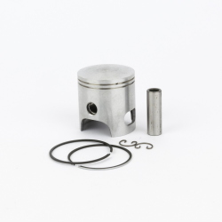 Pistone Pinasco 10121193 Ø47 mm bifascia, spinotto 10 mm, selezione B, per gruppo termico G-Force in alluminio 10059903 su scooter 50 2T compatibili.