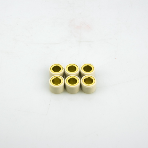 Set di 6 rulli variatore Pinasco 10312317, misura 18×14 mm e peso 13 g ciascuno. Ricambio per CVT compatibili; verificare misure e taratura originale.