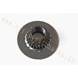 Pinion 23 meshes with primary Z65 for Vespa 7-spring clutch