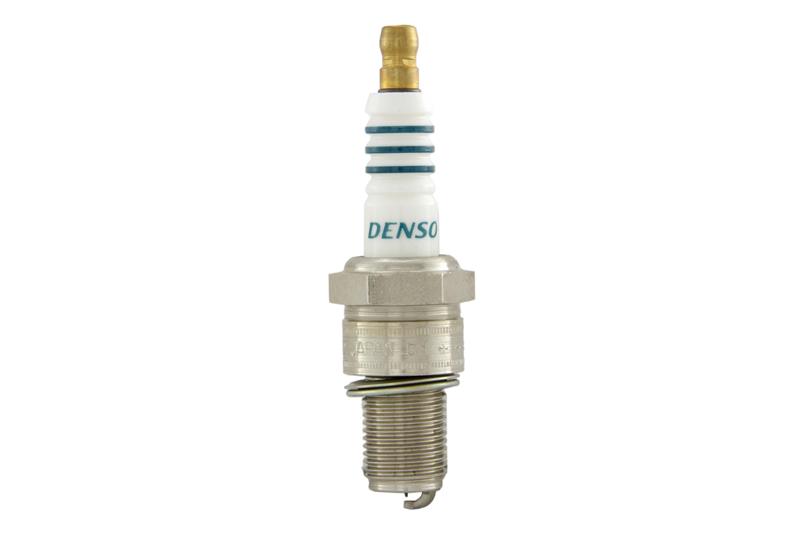 Spark plug Denso IW F 24 short thread Iridium for Vespa (temperature equivalent to NGK B8HS - Bosch W3AC)