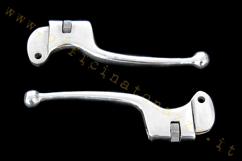 Pair of adjustable sport levers in polished aluminum for all Vespa models