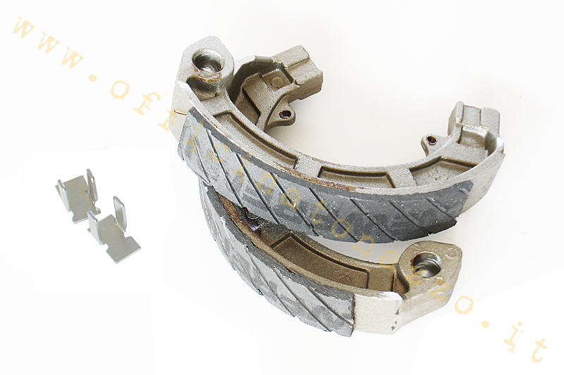 Newfren front or rear brake shoes with grooves for Vespa PX - PK (excluding PK S 1st series without arrows). Rear only for Sprint GL GT GTR RALLY TS