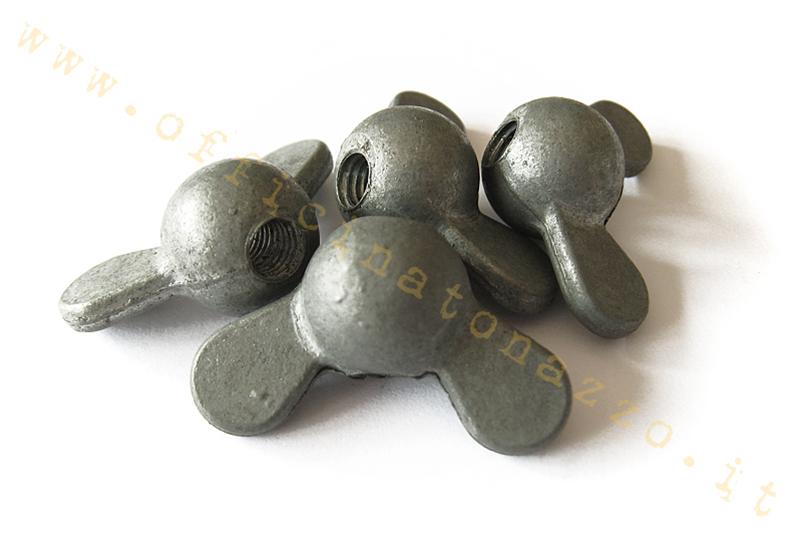 5031 - Dado M5 a galletto per chiusura tappo serbatoio per tutti i modelli di Vespa (vecchi modelli)