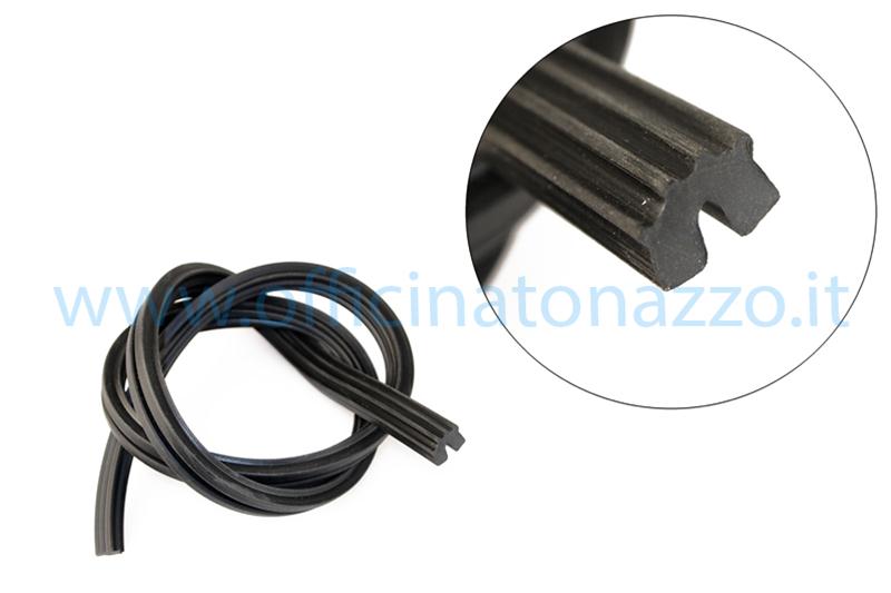 C-073 - Profilo in gomma strisce pedana per Vespa 98 - 125 VM1 - VN1 - VBA