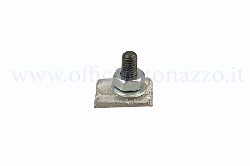 Screw fastening friezes bonnets for Vespa