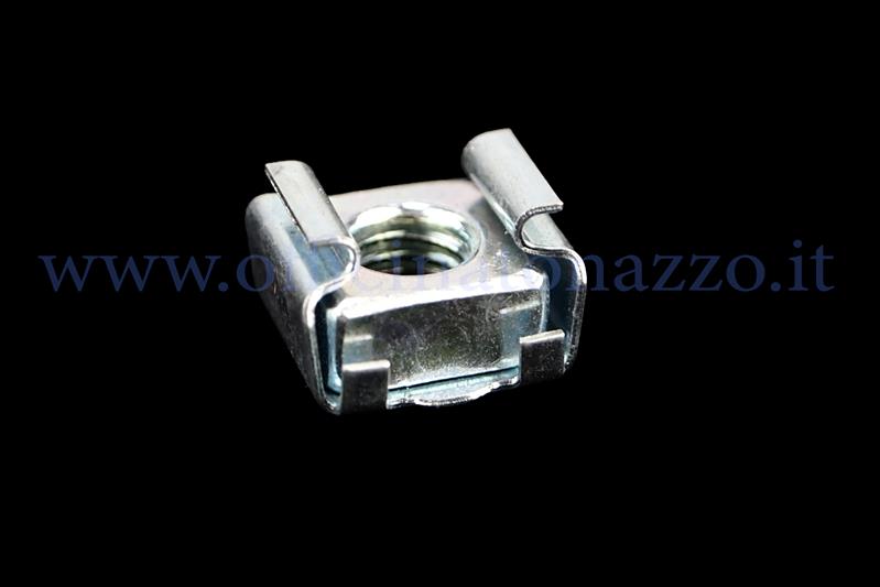 Tuerca placa pedal freno, Vespa 50 - ET3 - PK - PX - T5