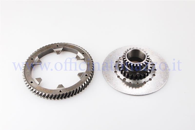 Primary Pinasco Z 24-65 (ratio 2.70) with elecoidal pinion teeth Ø107 (7 springs) complete with flexible coupling for Vespa 200