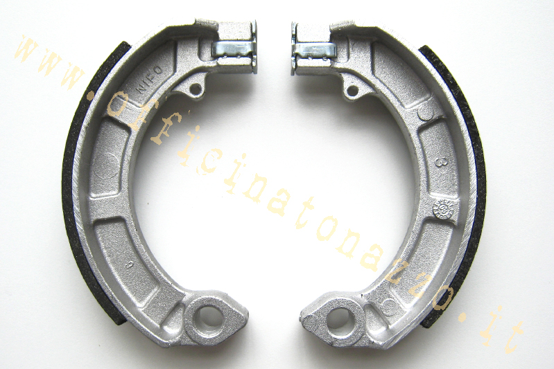 Front or rear brake shoes with lining for Vespa PX - PK (excluding PK S 1st series without arrows). For GT / GTR rear only