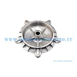 Front brake drum complete with bearing with 16mm pin. Vespa PX 125/150 from 1978 to 1981