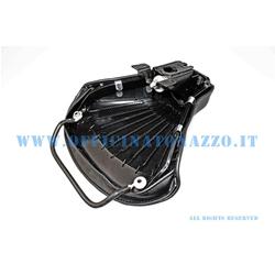 Single black rider seat with studs and stitching for Vespa VNB 1> 6 - VBB 1> 2 - VBA - VNA - GT - GTR - GL - Sprint - Sprint V. - TS - Rally - GS 160 - SS 180 - PX all versions