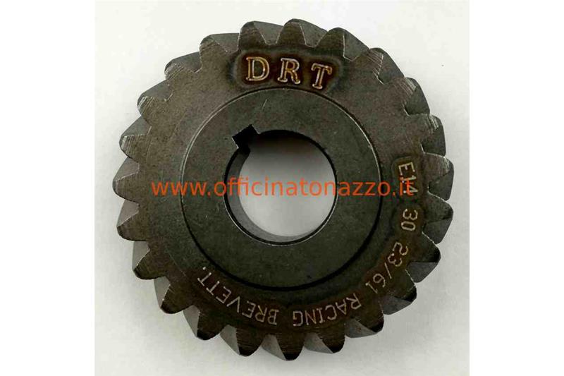 Pinion DRT Z 23 meshes with primary Z 61 (Ratio 2,65) elecoidal for Vespa 50 - Primavera - ET3