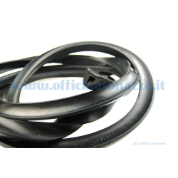Perfil de goma negro para baúl Vespa