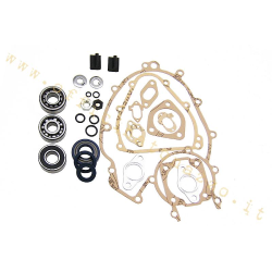 Engine overhaul kit with roller bearing on flywheel side for Vespa ET3
