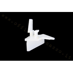 Engine oil deflector