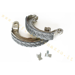 Ganasce freno anteriore Newfren con scanalature per Vespa GT - GTR - TS - GL - Sprint - Sprint Veloce - GS150 VS1T>5T - GS160 - 180SS - 180/200 Rally
