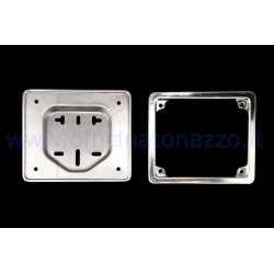 Portatarga in ferro con cornice in acciao inox cromato per Vespa 50