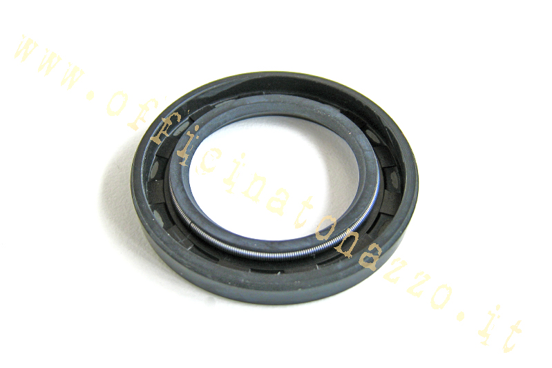 Rear wheel hub oil seal (30x47x6) for Vespa PX Arcobaleno
