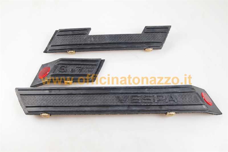 047G1762 - Salva scocca in gomma rigida per vespa 50 90 125