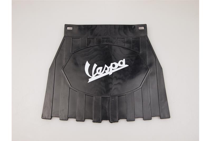 Guardabarros (escrito con "Vespa" en blanco) en el modelo de caucho negro "Europa"