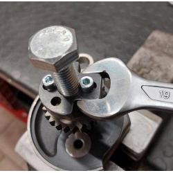 Primary pinion removal tool for Vespa 50- ET3- PK- Primavera