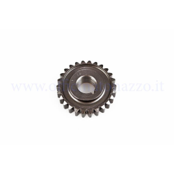 Benelli Z 25 pinion gear meshing with Z 69 primary gear (ratio 2.76) straight teeth for Vespa 50 - Primavera - ET3