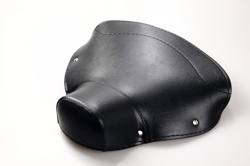 Black rider seat cover for Vespa VNB1, VBA, VBB, hole spacing 18cm