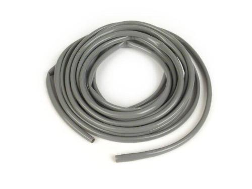 Guaina universale BGM ORIGINAL BGM4752G per cablaggi elettrici, colore grigio, diametro 6 mm e lunghezza 5 metri. Fornita in unico tratto.