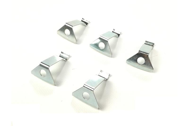 Piastrina d'attacco per copriruota (5 pz)