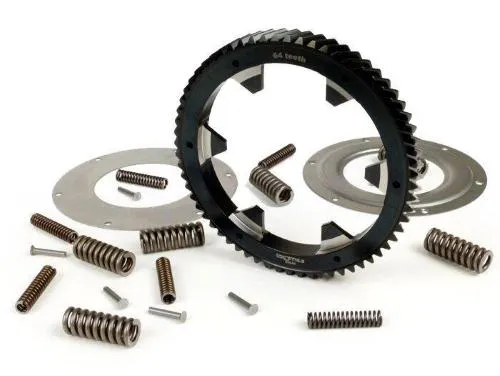 Corona primaria BGM PRO BGM6564KT Z64 elicoidale con kit parastrappi rinforzato, per Vespa PX 200 e Rally 200 compatibili.