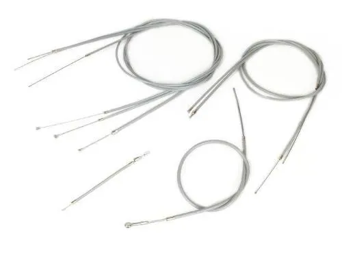 Kit cavi BGM ORIGINAL BGM6450 con guaine grigie e liner interno in PE per Vespa PK S. Verificare serie, terminali e percorso delle guaine.