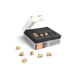 Dieci getti BGM PRO tipo Dell'Orto 1486 da 5 mm, misure 75-98. Per carburatori compatibili; verificare formato e funzione del getto montato.