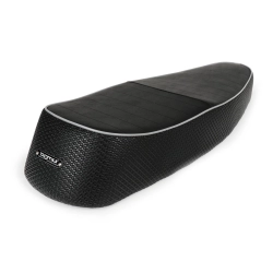 Sella BGM PRO SportTouring BGM2720 per Vespa Sprint, GT, GTR, Rally, GS, SS e Largeframe compatibili, con chiusura magnetica.