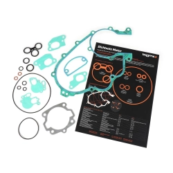 Kit BGM PRO BGM1213 per motori Vespa Largeframe 125/150 a due travasi: carta da 0,5 mm rivestita in silicone, guarnizioni carburatore e O-ring.