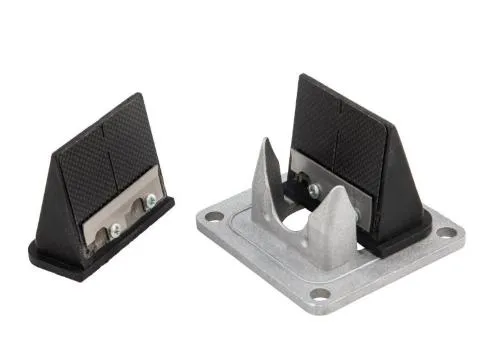 Collettore EGIG Performance per cilindri 170, 180 e 187 cc: passaggio 30 mm, raccordo 35 mm, pacco lamellare a 8 petali e manicotto in gomma.
