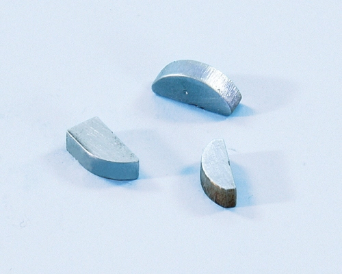 Serie Polini 230.0406 di chiavette Woodruff rinforzate e calibrate per primaria, frizione e volano di Vespa 50/125 Smallframe e Ape 50 compatibili.