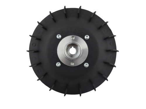 Volano Pinasco Flytech Touring 25066845, cono 20 mm e massa 1,1 kg, per Vespa PX 125-150-200 compatibili. Ricambio con ventola; non è un kit accensione completo.