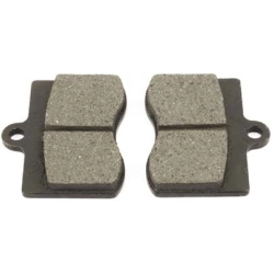 Coppia pastiglie Pinasco 26280101 per pinza radiale di prima serie 26280000/01/02, destinata ai kit freno Vespa PX '98, MY e 2011 compatibili.