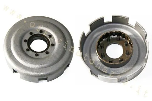 Campana frizione F.A. Italia 70601 con scodellino dentato per frizioni Vespa PX/Cosa 2 a otto molle compatibili.
