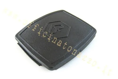 Coperchio CIF 7240 in plastica nera per il foro trapezoidale del contachilometri di Vespa 50 Special ed Elestart compatibili.