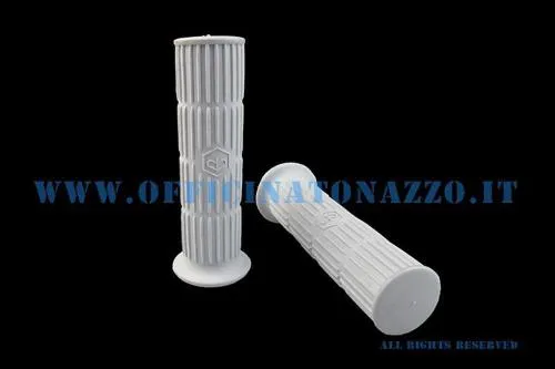 Coppia di manopole RMS grigie in gomma, diametro interno 22 mm, per Vespa Sprint Veloce. Verificare entrambi i tubi comando prima del montaggio.