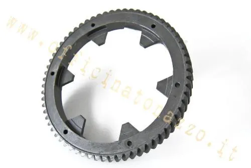 Corona primaria elicoidale Z65 per Vespa Rally 200, P200E e PX 200. Abbinamento con pignone originale Z23, rapporto 2,83.