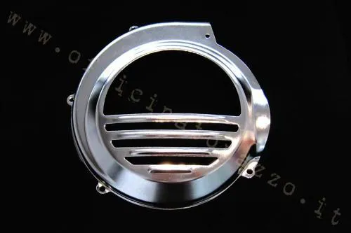 Coprivolano cromato per Vespa PX e PE senza avviamento elettrico. Protegge la ventola mantenendo libere le aperture per il raffreddamento.