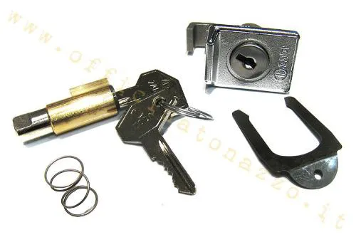 Kit CIF con bloccasterzo lungo 38,7 mm a guida da 4 mm e serratura bauletto con chiave unica per Vespa compatibili.