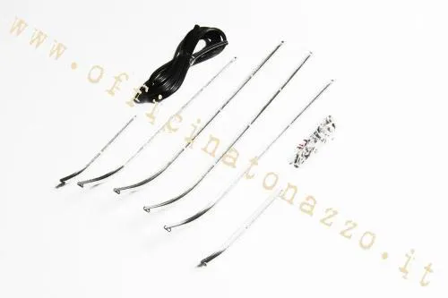 Kit CIF 5370 con strisce pedana in alluminio, gomme nere, puntali e ribattini per Vespa 50, 90, Primavera ed ET3. Prova a secco consigliata.